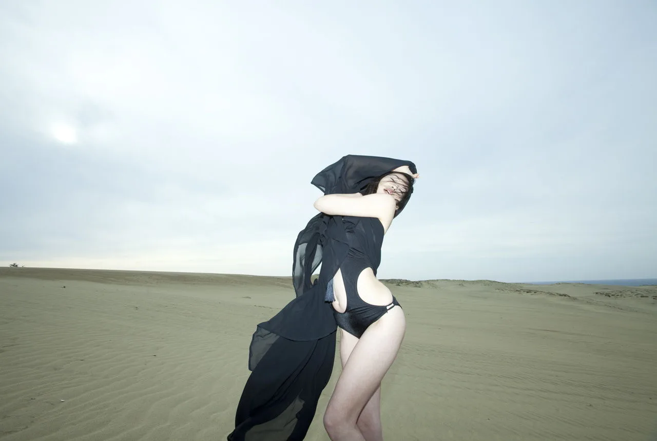 [Image.tv] Album ảnh "Thiên Đường Hoang Dã" của Chisato Morishita - 31